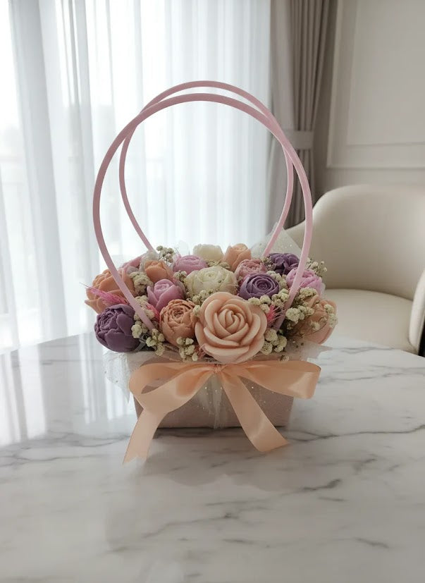 Ανθοσύνθεση Κεριών “Pink Grace Bag”